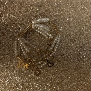 Elegant Gold and White Pearl Bracelet semanario niña oro laminado children